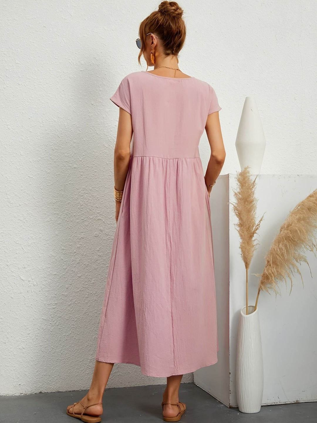 Camille | Dress with round neckline